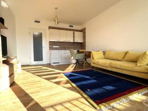 Pronájem bytu 1+kk, Praha - Modřany, Mezi vodami, 31 m2