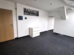 Pronájem kanceláře, Plzeň, Klatovská třída, 38 m2