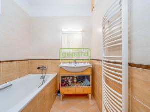 Prodej bytu 4+kk, Praha - Štěrboholy, Laudonova, 130 m2