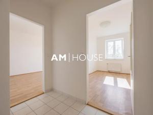 Prodej bytu 2+kk, Praha - Kyje, Pelušková, 40 m2
