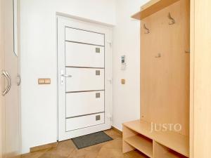 Pronájem bytu 1+1, Říčany - Radošovice, Černokostelecká, 54 m2