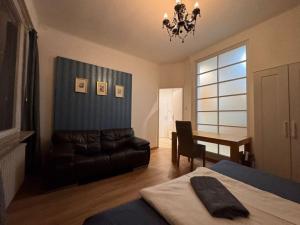 Pronájem bytu 2+1, Praha - Nové Město, Karlovo náměstí, 75 m2