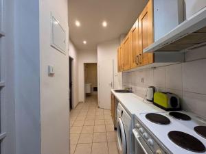 Pronájem bytu 2+1, Praha - Nové Město, Karlovo náměstí, 75 m2