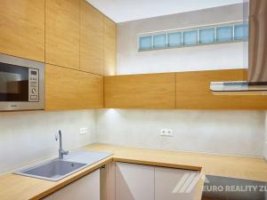 Pronájem bytu 2+kk, Zlín, Ševcovská, 65 m2