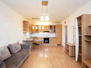 Pronájem bytu 2+kk, Praha - Troja, Olštýnská, 37 m2