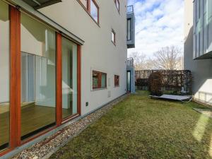 Pronájem bytu 2+1, Praha - Břevnov, Šermířská, 58 m2
