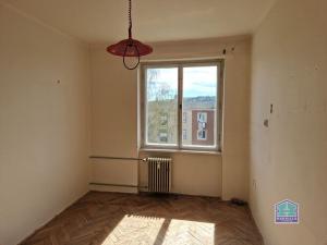 Prodej bytu 3+1, Stříbro, Brožíkova, 57 m2
