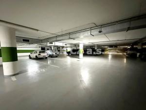 Prodej garážového stání, Praha - Žižkov, Lukášova, 13 m2