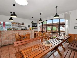 Prodej restaurace, Pasohlávky, 80 m2