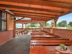 Prodej restaurace, Pasohlávky, 80 m2