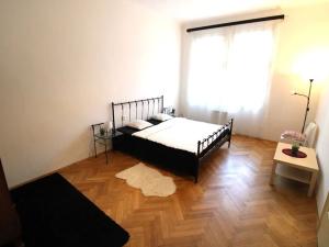 Prodej bytu 2+kk, Praha - Nové Město, Růžová, 54 m2