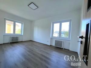 Prodej bytu 3+1, Plzeň, Nad Týncem, 77 m2