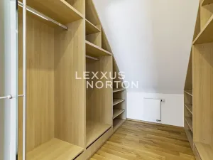 Pronájem bytu 6+kk a větší, Praha - Nové Město, Novomlýnská, 269 m2