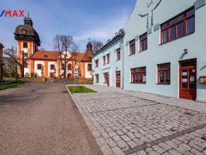 Prodej ubytování, Valeč, Široká, 688 m2