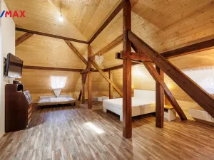 Prodej ubytování, Valeč, Široká, 688 m2