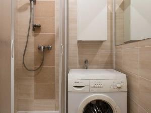 Pronájem bytu 2+1, Praha - Malešice, Počernická, 53 m2
