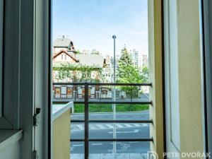 Pronájem bytu 3+kk, Praha - Holešovice, Jankovcova, 84 m2