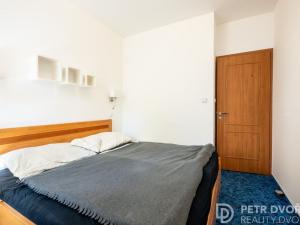 Pronájem bytu 3+kk, Praha - Holešovice, Jankovcova, 84 m2