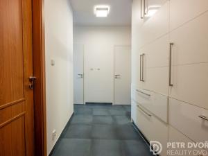 Pronájem bytu 3+kk, Praha - Holešovice, Jankovcova, 84 m2
