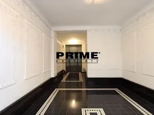 Pronájem bytu 3+1, Praha - Nové Město, Odborů, 80 m2