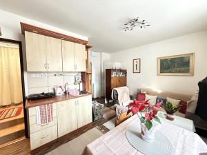 Prodej bytu 3+1, Praha - Prosek, Na vyhlídce, 69 m2