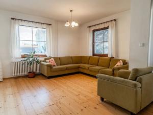 Prodej rodinného domu, Hrabyně, 250 m2