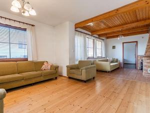 Prodej rodinného domu, Hrabyně, 250 m2