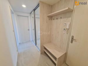 Pronájem bytu 2+kk, Praha - Třebonice, U Radosti, 51 m2