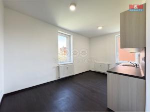 Pronájem bytu 2+1, Karlovy Vary - Bohatice, U Trati, 61 m2