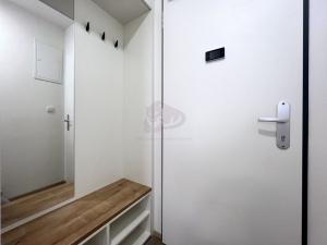 Pronájem bytu 1+kk, Praha - Smíchov, Plzeňská, 20 m2
