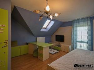 Pronájem rodinného domu, Úvaly, 200 m2