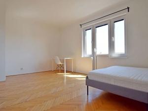 Pronájem bytu 1+1, Praha - Strašnice, Nad Primaskou, 41 m2