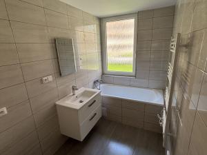 Prodej bytu 2+1, Horní Slavkov, Dlouhá, 49 m2