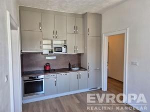Prodej bytu 2+kk, Praha - Nusle, U Svépomoci, 52 m2