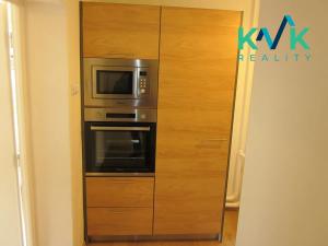 Pronájem bytu 1+1, Karlovy Vary, Jáchymovská, 46 m2
