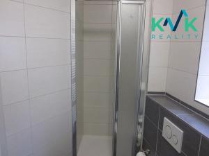 Pronájem bytu 1+1, Karlovy Vary, Jáchymovská, 46 m2