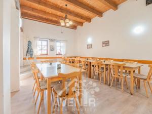 Prodej restaurace, Ratíškovice, Baráky, 632 m2