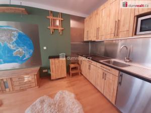 Pronájem bytu 1+kk, Praha - Prosek, Valečovská, 35 m2