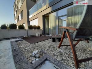 Pronájem bytu 1+kk, Praha - Prosek, Valečovská, 35 m2