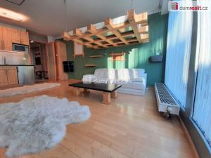Pronájem bytu 1+kk, Praha - Prosek, Valečovská, 35 m2