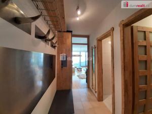 Pronájem bytu 1+kk, Praha - Prosek, Valečovská, 35 m2