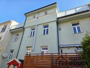 Prodej bytu 3+1, Opava, Komenského, 69 m2