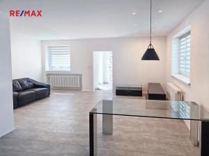 Pronájem kanceláře, Líbeznice, Mělnická, 110 m2