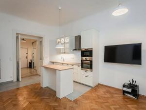 Pronájem bytu 2+kk, Praha - Vinohrady, Polská, 63 m2