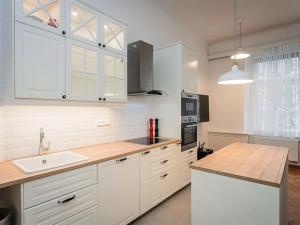 Pronájem bytu 2+kk, Praha - Vinohrady, Polská, 63 m2