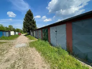 Pronájem garáže, Pardubice, K Židovskému hřbitovu, 18 m2