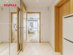 Prodej bytu 1+kk, Praha - Žižkov, Olšanská, 35 m2