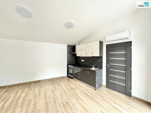 Prodej ubytování, Praha - Michle, Michelská, 34 m2