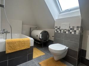 Pronájem bytu 1+kk, Praha - Strašnice, Královická, 32 m2