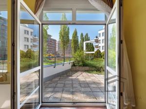 Prodej bytu 2+kk, Praha - Hlubočepy, Högerova, 48 m2